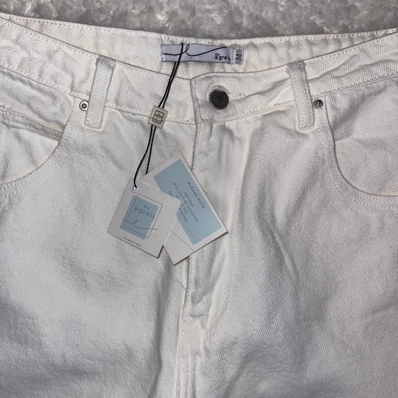 ByEgreis Arlene Mom Jeans Straight White Distressed NWT - Picture 3 of 5